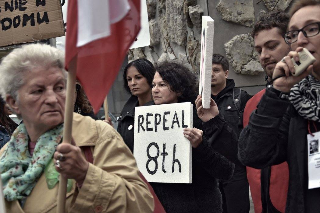 Repeal the 8th – pikieta przed Ambasadą Irlandii